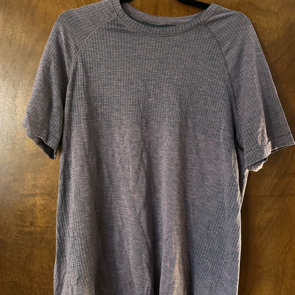 Lululemon Athletica Gray Short Sleeve Tee